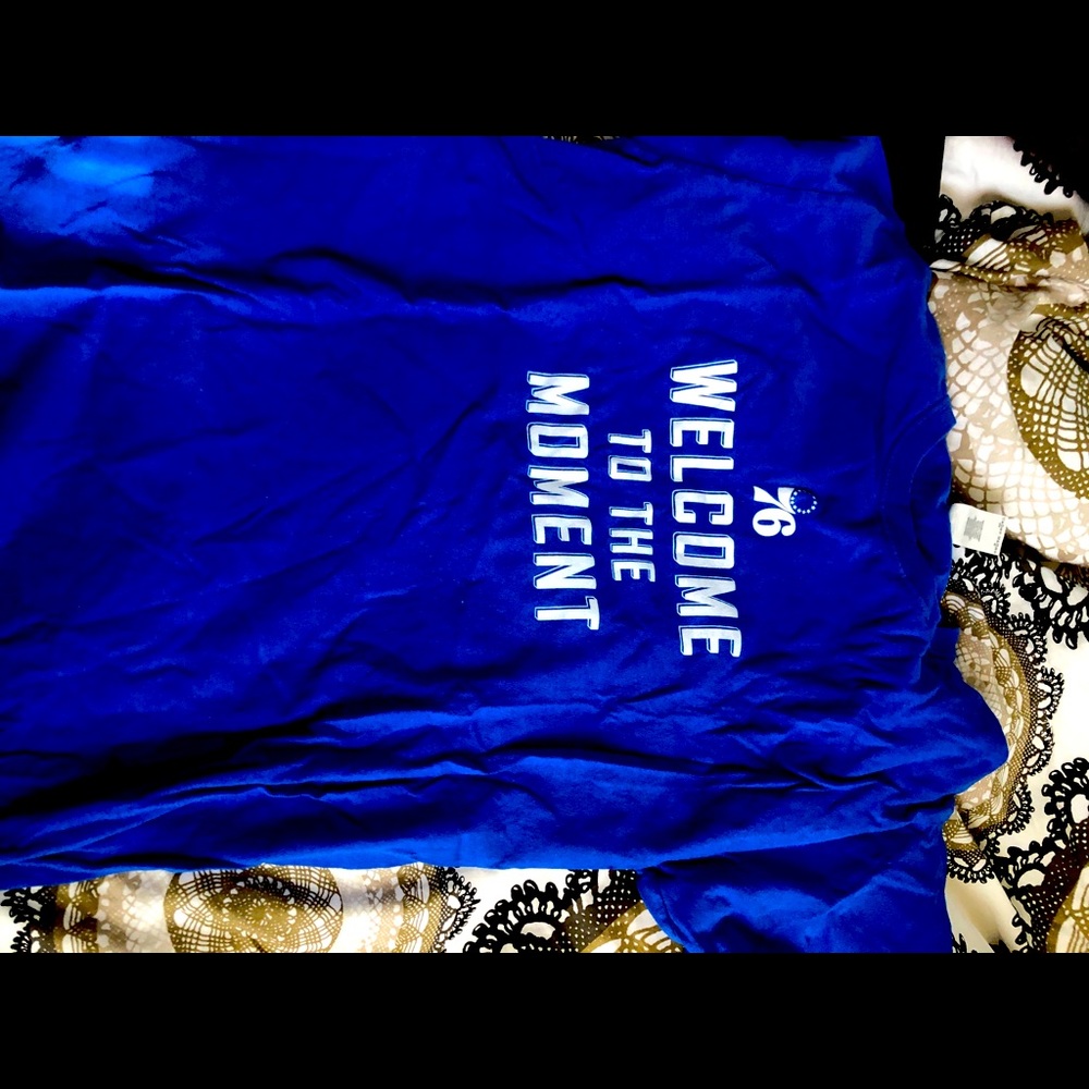 76ers shirt size large